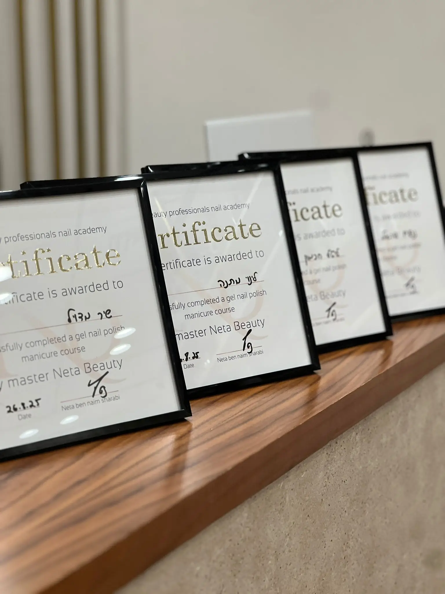 תמונה עבור קורס ציפורניים למתחילות1